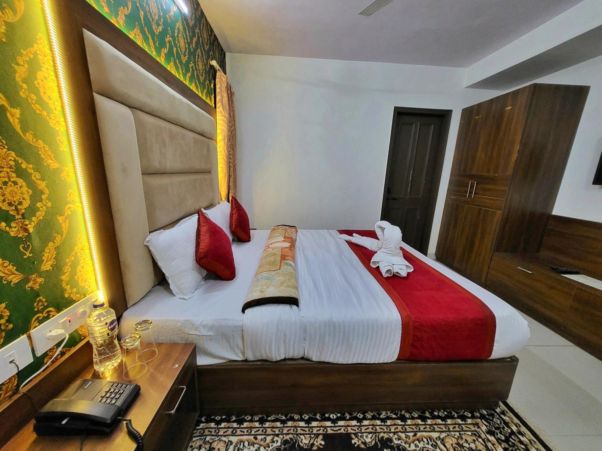 Bay Leaf By Live Inn Shimla Exteriör bild