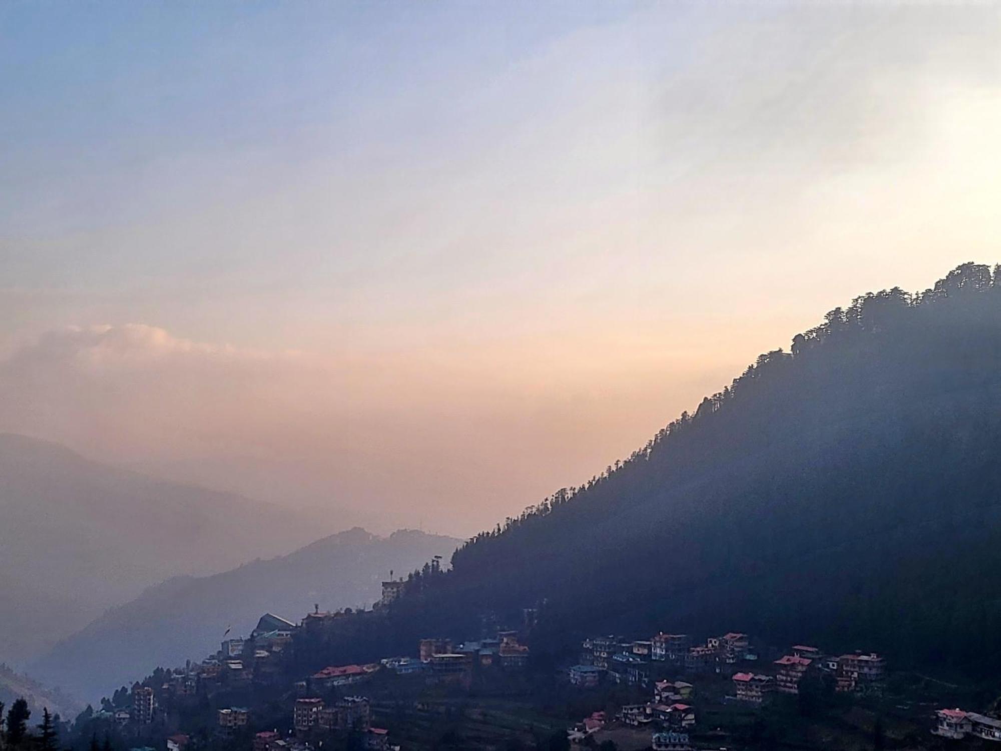 Bay Leaf By Live Inn Shimla Exteriör bild