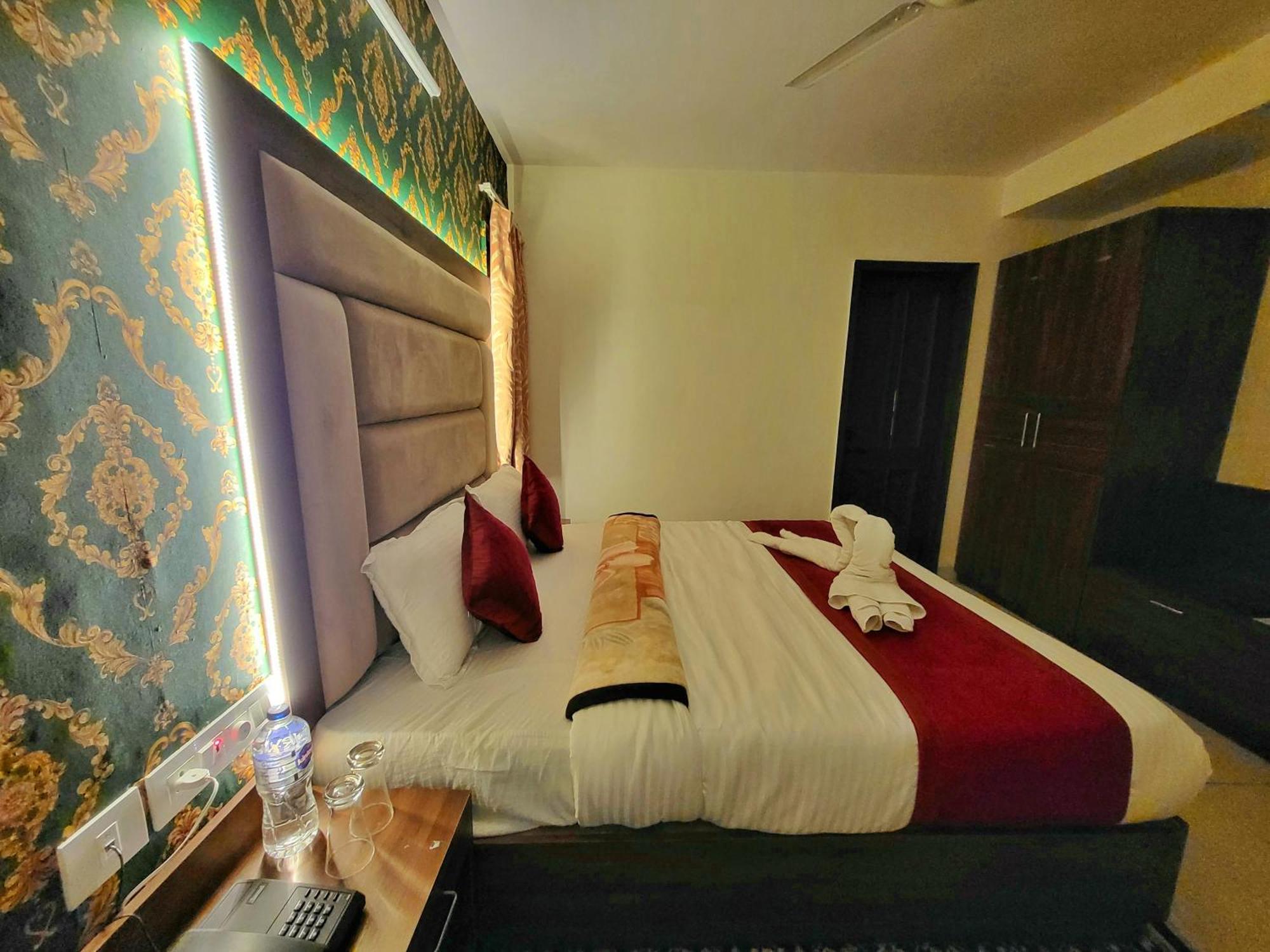 Bay Leaf By Live Inn Shimla Exteriör bild